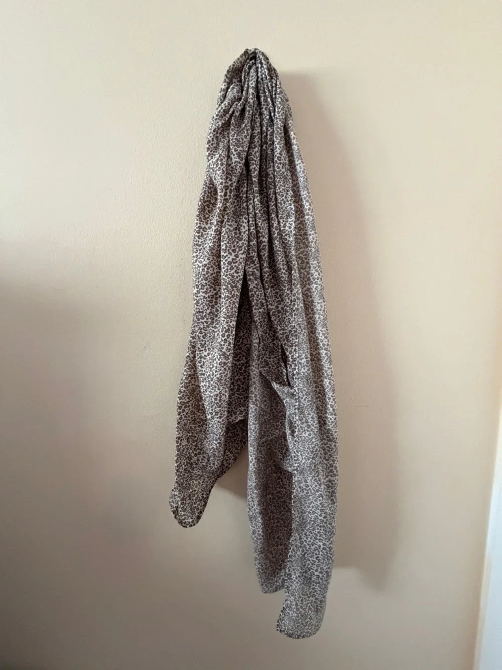 American Eagle Leopard Print Large Versatile Scarf